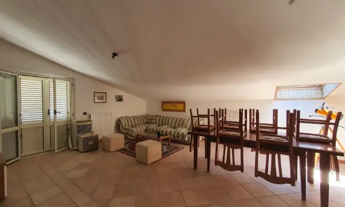 Rexer-Alba-Adriatica-Appartamento-mansardato-SALONE