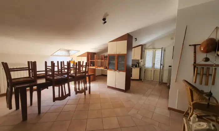 Rexer-Alba-Adriatica-Appartamento-mansardato-SALONE
