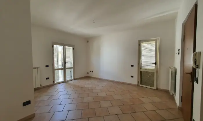 Rexer-Alba-Adriatica-Trilocale-con-ampio-balcone-perimetrale-SALONE