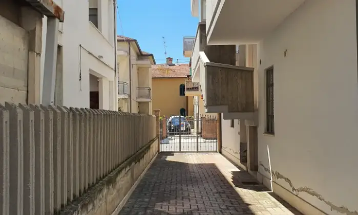 Rexer-Alba-Adriatica-Palazzina-vicino-al-mare-Esterno