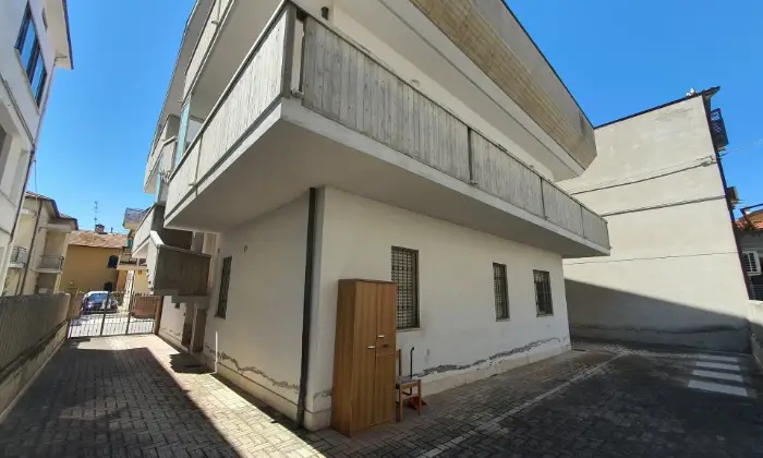 Rexer-Alba-Adriatica-Palazzina-vicino-al-mare-Esterno