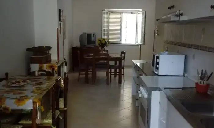 Rexer-Bova-Marina-APPARTAMENTO-SU-DUE-LIVELLI-CUCINA