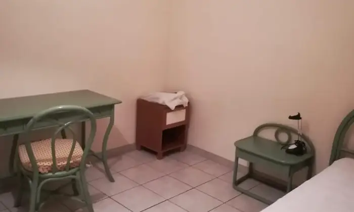 Rexer-Catania-Cedesi-stanze-a-donne-CAMERA-DA-LETTO