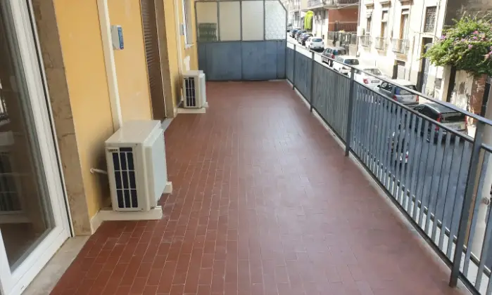 Rexer-Catania-Posto-letto-stanza-singola-CAMERA-DA-LETTO
