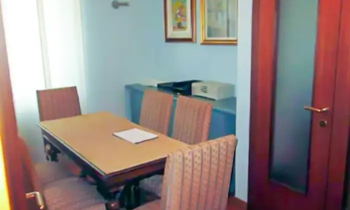 Rexer-Milano-Ufficio-in-affitto-SALA-RIUNIONE