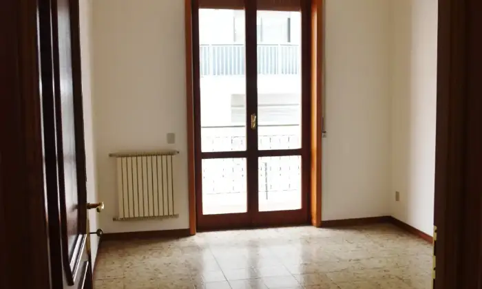 Rexer-Priverno-Priverno-appartamento-al-piano-in-bifamiliare-CAMERA-DA-LETTO
