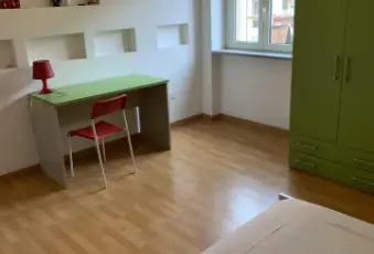 Rexer-Polla-LIBERA-DA-LUGLIO-STANZA-DI-FRONTE-OSPEDALE-DI-POLLA-CAMERA-DA-LETTO