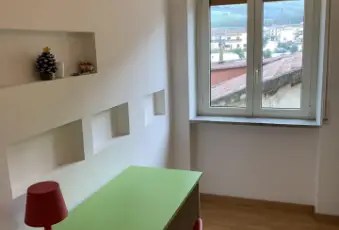 Rexer-Polla-LIBERA-DA-LUGLIO-STANZA-DI-FRONTE-OSPEDALE-DI-POLLA-CAMERA-DA-LETTO