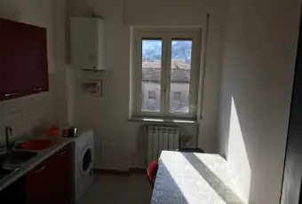 Rexer-Polla-LIBERA-DA-LUGLIO-STANZA-DI-FRONTE-OSPEDALE-DI-POLLA-CUCINA