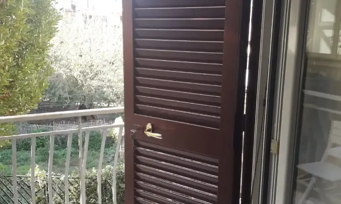 Rexer-Napoli-AMPIO-BILOCALE-CAMERA-DA-LETTO