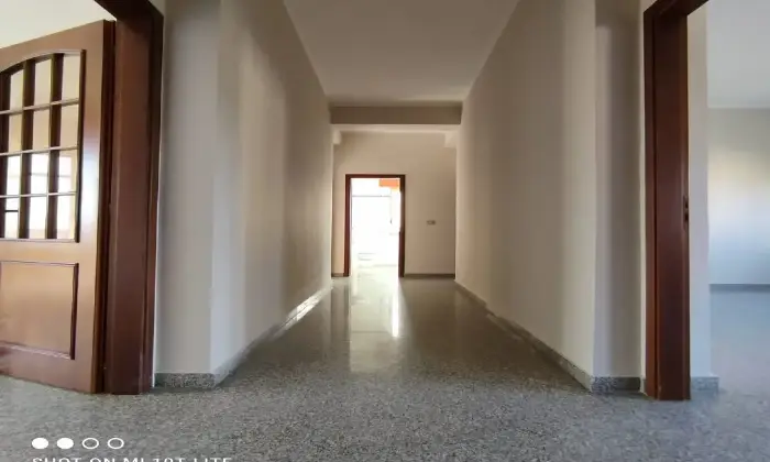 Rexer-Reggio-di-Calabria-Via-Arangea-ampio-Trilocale-al-secondo-piano-ALTRO