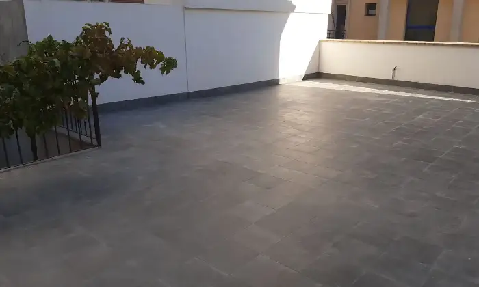 Rexer-Vittoria-Centralissimo-ristrutturato-arredato-pentavani-TERRAZZO
