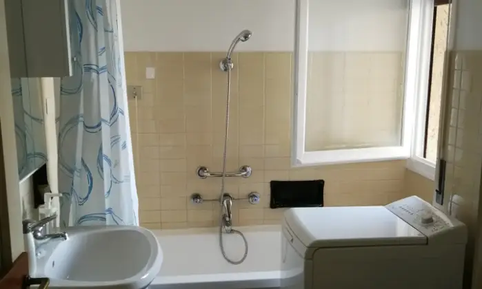 Rexer-Sanremo-Spendida-vista-mare-posti-servitissimo-BAGNO