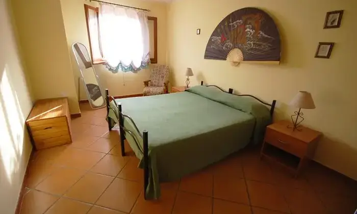 Rexer-Domus-de-Maria-Casa-vacanze-in-affitto-CAMERA-DA-LETTO