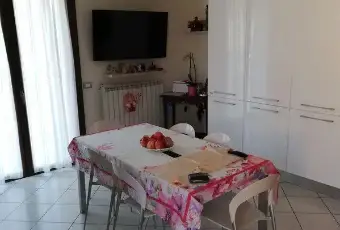 Rexer-Tavullia-Trilocale-in-Vendita-in-Strada-Casella-a-Tavullia-SALONE