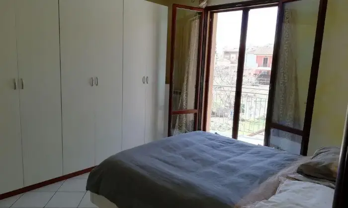 Rexer-Tavullia-Trilocale-in-Vendita-in-Strada-Casella-a-Tavullia-CAMERA-DA-LETTO
