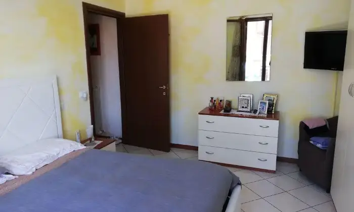 Rexer-Tavullia-Trilocale-in-Vendita-in-Strada-Casella-a-Tavullia-CAMERA-DA-LETTO