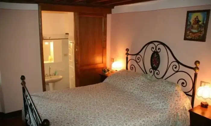Rexer-Subbiano-Appartamento-in-vendita-in-Borgo-Ghiora-a-Subbiano-CAMERA-DA-LETTO
