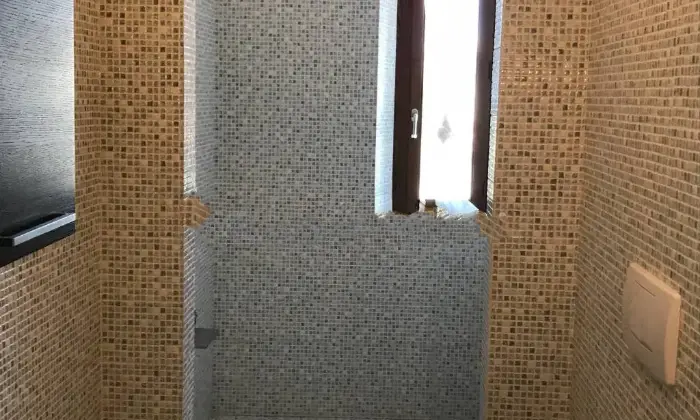 Rexer-Piombino-Appartamento-via-Borgo-alla-Noce-Piombino-BAGNO