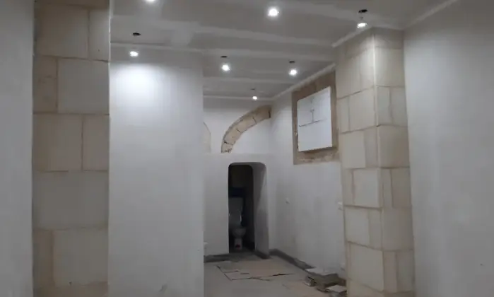 Rexer-Siracusa-Commerciale-a-pochi-passi-da-Fontana-Aretusa-Ortigia-C-ALTRO
