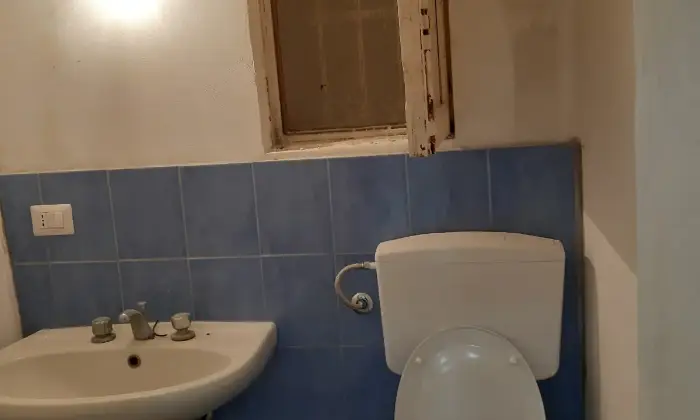 Rexer-Siracusa-Commerciale-a-pochi-passi-da-Fontana-Aretusa-Ortigia-C-ALTRO