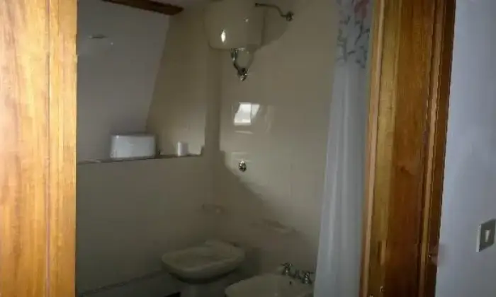 Rexer-Sellia-Marina-Villetta-a-pochi-passi-dal-mare-BAGNO