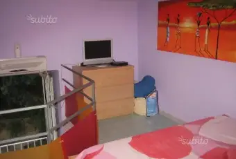 Rexer-Napoli-Mini-appartamento-soppalcato-CAMERA-DA-LETTO