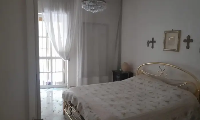 Rexer-Salerno-Appartamento-in-Via-Giovanni-Negri-a-Salerno-in-Vendita-CAMERA-DA-LETTO
