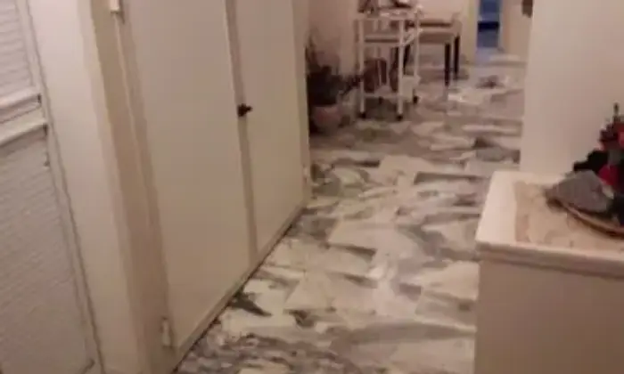 Rexer-Salerno-Appartamento-in-Via-Giovanni-Negri-a-Salerno-in-Vendita-SALONE