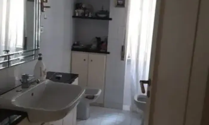 Rexer-Salerno-Appartamento-in-Via-Giovanni-Negri-a-Salerno-in-Vendita-BAGNO