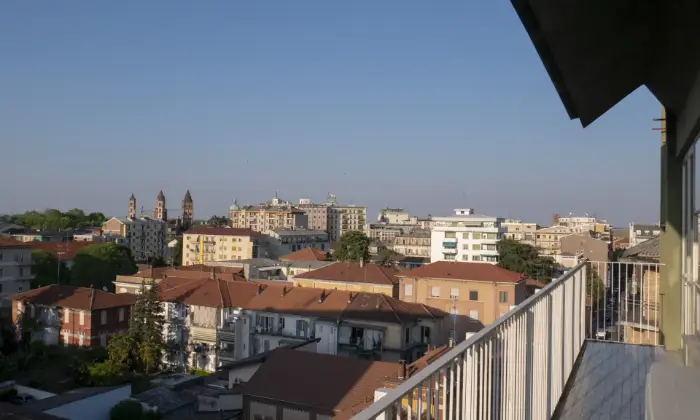 Rexer-Vercelli-Attico-in-vendita-a-Corso-Fiume-TERRAZZO