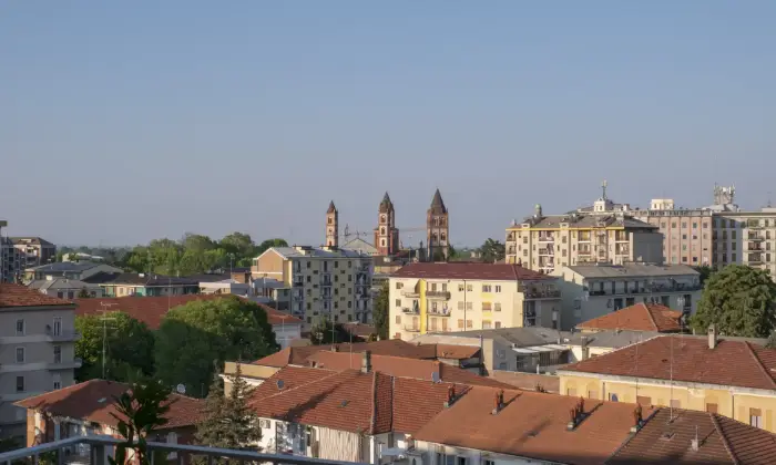 Rexer-Vercelli-Attico-in-vendita-a-Corso-Fiume-TERRAZZO