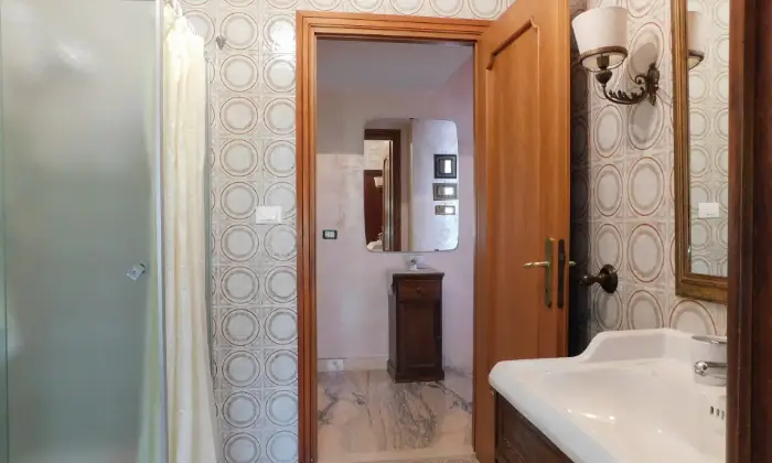 Rexer-Formia-Appartamento-con-balcone-abitabile-BAGNO