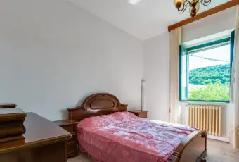 Rexer-Fresagrandinaria-Casa-semindipendente-immersa-nel-verde-Fresagrandinaria-CAMERA-DA-LETTO