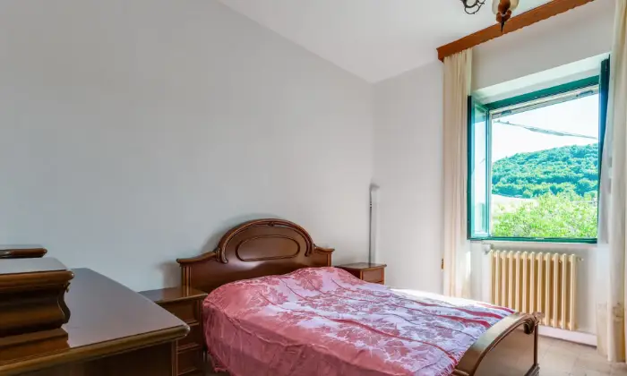 Rexer-Fresagrandinaria-Casa-semindipendente-immersa-nel-verde-Fresagrandinaria-CAMERA-DA-LETTO