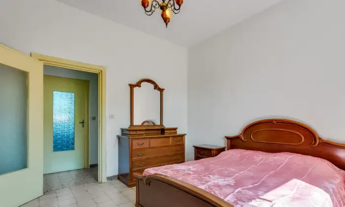 Rexer-Fresagrandinaria-Casa-semindipendente-immersa-nel-verde-Fresagrandinaria-CAMERA-DA-LETTO