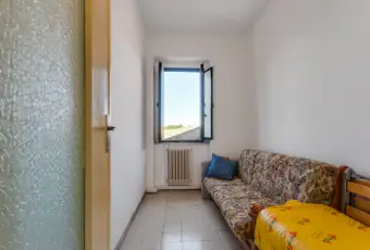 Rexer-Fresagrandinaria-Casa-semindipendente-immersa-nel-verde-Fresagrandinaria-CAMERA-DA-LETTO
