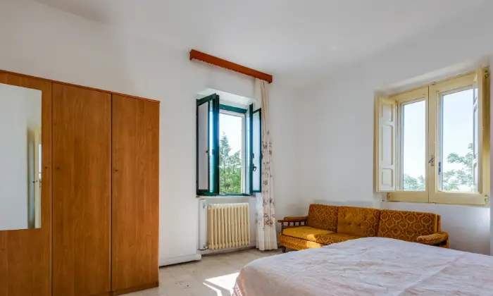 Rexer-Fresagrandinaria-Casa-semindipendente-immersa-nel-verde-Fresagrandinaria-CAMERA-DA-LETTO
