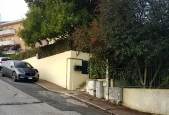 Rexer-Colleferro-VILLINO-LIVELLI-CON-GIARDINO-ALTRO