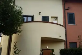 Rexer-Colleferro-VILLINO-LIVELLI-CON-GIARDINO-ALTRO