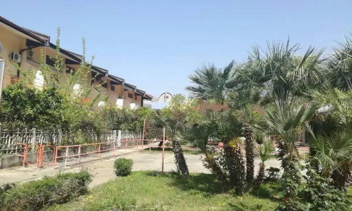 Rexer-Falconara-Albanese-Appartamento-buono-stato-primo-piano-Falconara-Albanese-SALONE
