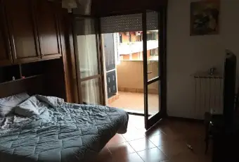 Rexer-Roma-Bilocale-zona-giardino-di-Roma-Camera-da-letto