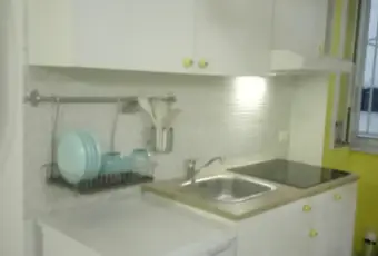 Rexer-Napoli-Grazioso-e-Centralissimo-monolocale-con-soppalco-CUCINA