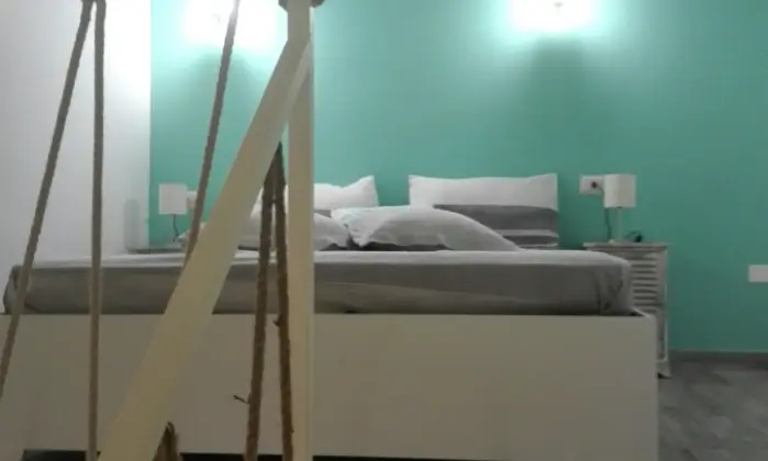 Rexer-Napoli-Grazioso-e-Centralissimo-monolocale-con-soppalco-CAMERA-DA-LETTO