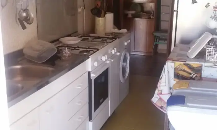 Rexer-Pomezia-AFFITTO-CASA-TORVAIANICA-MESE-SETTEMBRE-CUCINA