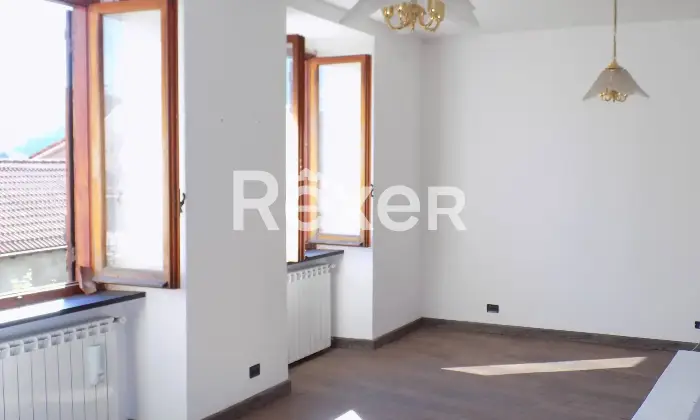 Rexer-Isola-del-Cantone-Casa-con-giardino-terratetto-Altro