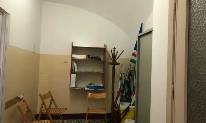 Rexer-Deliceto-LOCALE-COMMERCIALE-INTERNO