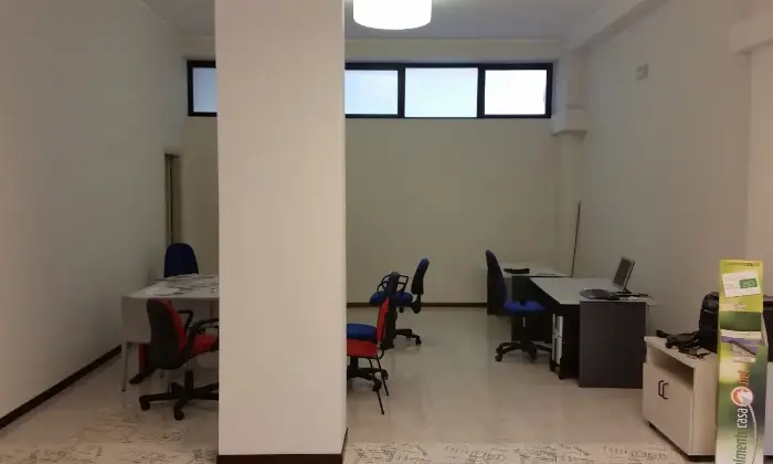 Rexer-Barletta-Locale-Multifunzioni-SALONE