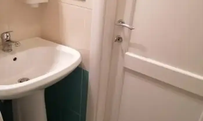 Rexer-Pietragalla-Appartamento-di-mq-ristrutturato-BAGNO