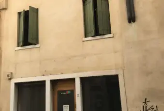 Rexer-Castelfranco-Veneto-Negozio-centro-storico-ALTRO